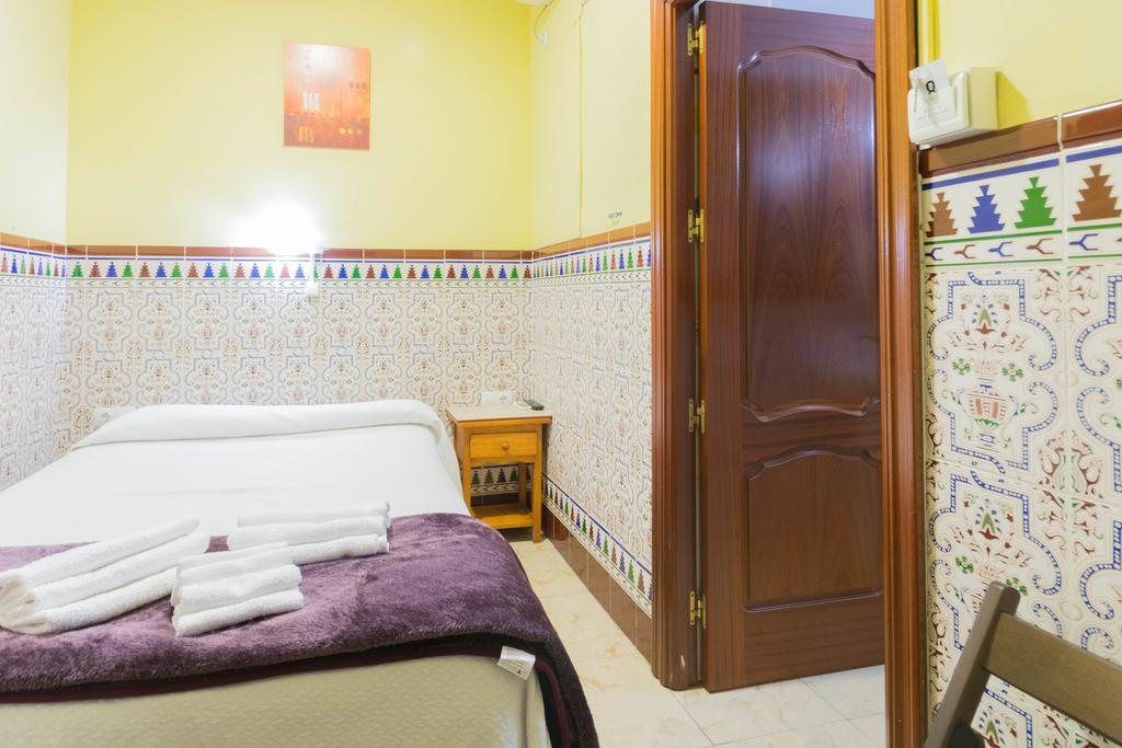 Hostal Florida Sevilla Habitación foto