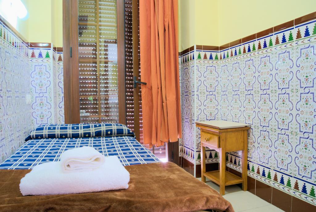 Hostal Florida Sevilla Habitación foto